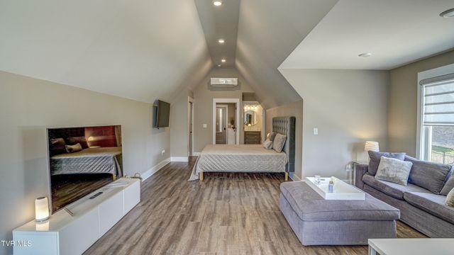 5700 Hester Court, Piney Flats, TN 37686