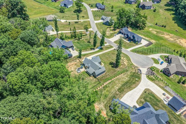 5700 Hester Court, Piney Flats, TN 37686