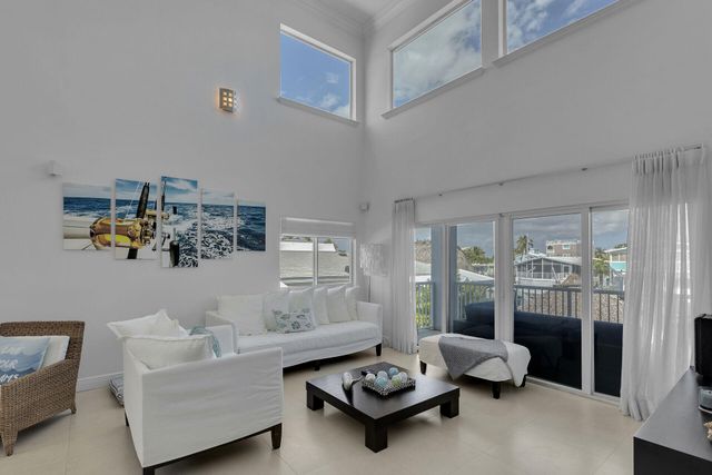 120 Fairwich Court, Key Largo, FL 33070