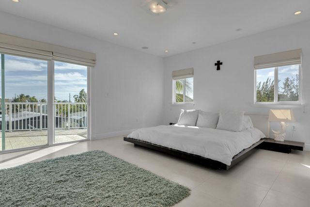 120 Fairwich Court, Key Largo, FL 33070