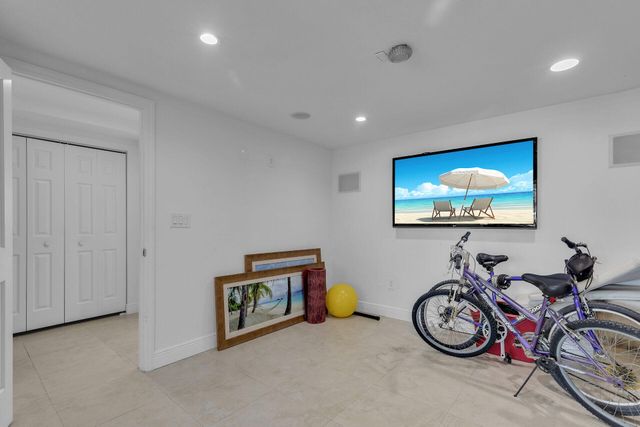 120 Fairwich Court, Key Largo, FL 33070