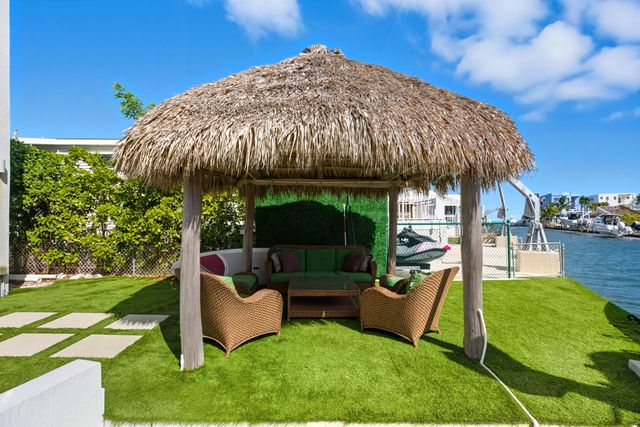 120 Fairwich Court, Key Largo, FL 33070