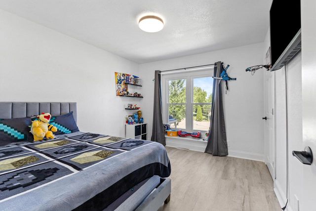 1096 E Libby COURT, Oak Creek, WI 53154