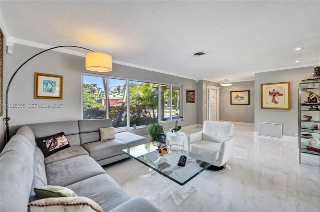 4060 NE 26th Ave, Lighthouse Point, FL 33064