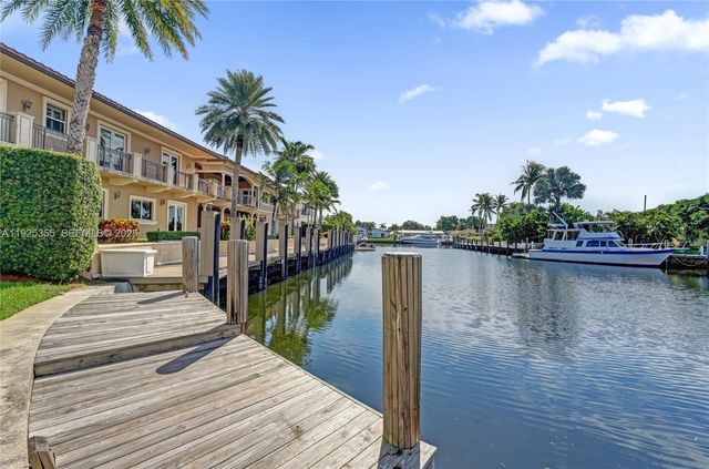 4060 NE 26th Ave, Lighthouse Point, FL 33064