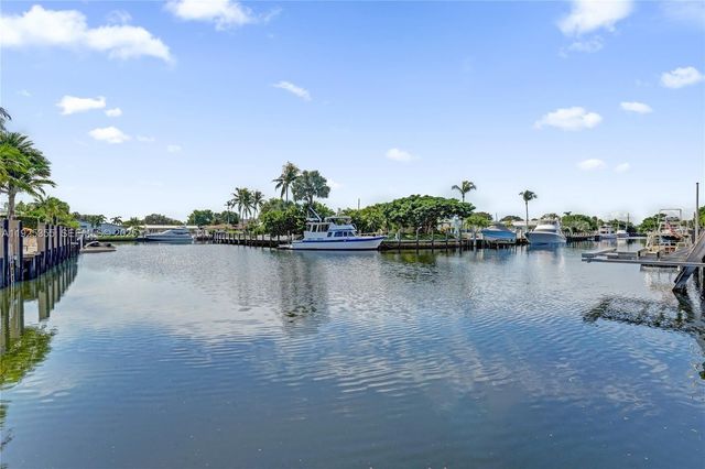 4060 NE 26th Ave, Lighthouse Point, FL 33064
