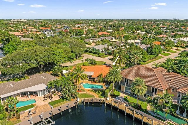 4060 NE 26th Ave, Lighthouse Point, FL 33064