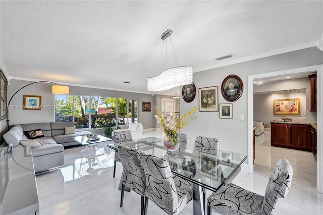 4060 NE 26th Ave, Lighthouse Point, FL 33064