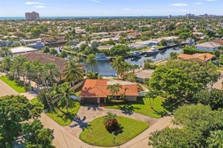 4060 NE 26th Ave, Lighthouse Point, FL 33064