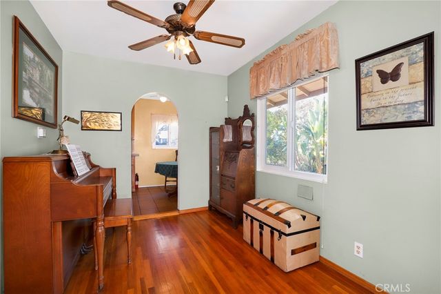 576 E Columbia Avenue, Pomona, CA 91767