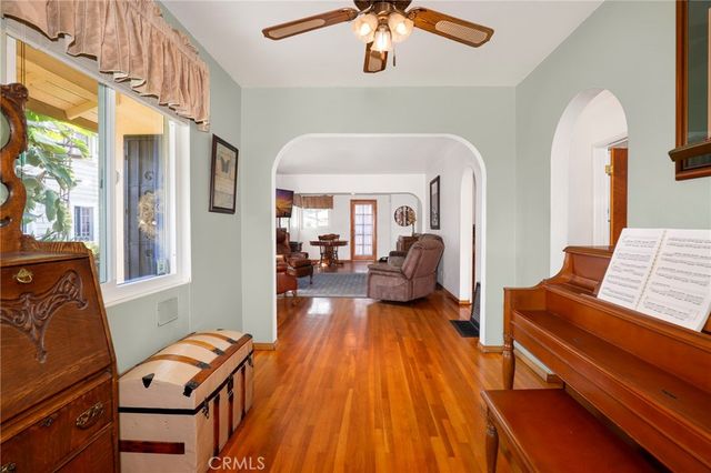 576 E Columbia Avenue, Pomona, CA 91767