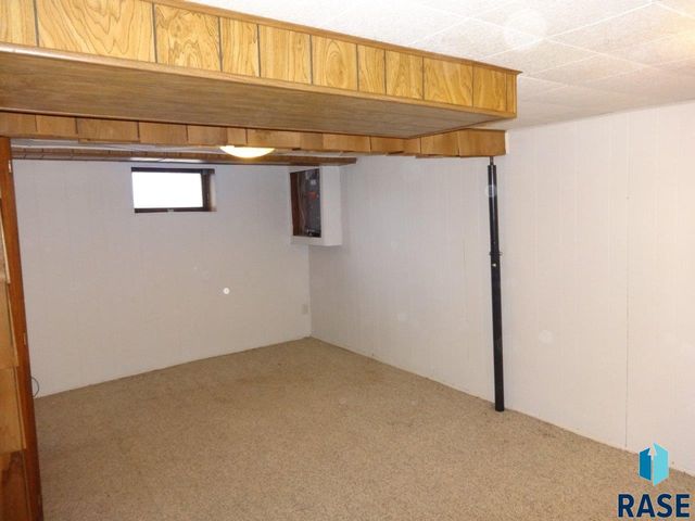 1620 E 3rd St, Sioux Falls, SD 57103