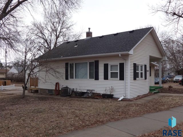 1620 E 3rd St, Sioux Falls, SD 57103