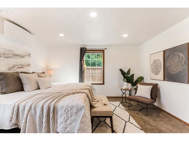 35000 Se COLORADO Rd, Sandy, OR 97055