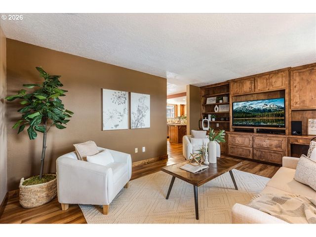 35000 Se COLORADO Rd, Sandy, OR 97055