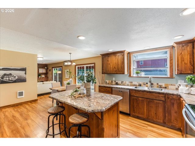 35000 Se COLORADO Rd, Sandy, OR 97055