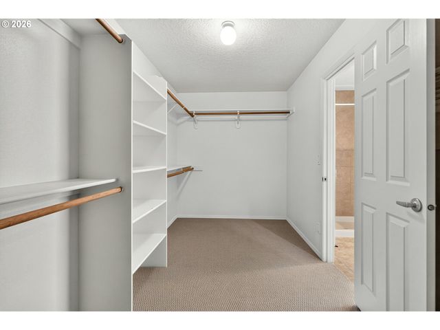 13629 Nw PAYNE Dr, Portland, OR 97229