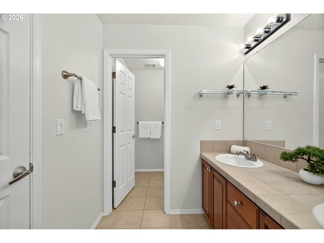 13629 Nw PAYNE Dr, Portland, OR 97229