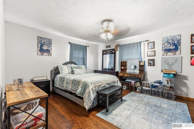 4927 Ruggles Street, Omaha, NE 68104