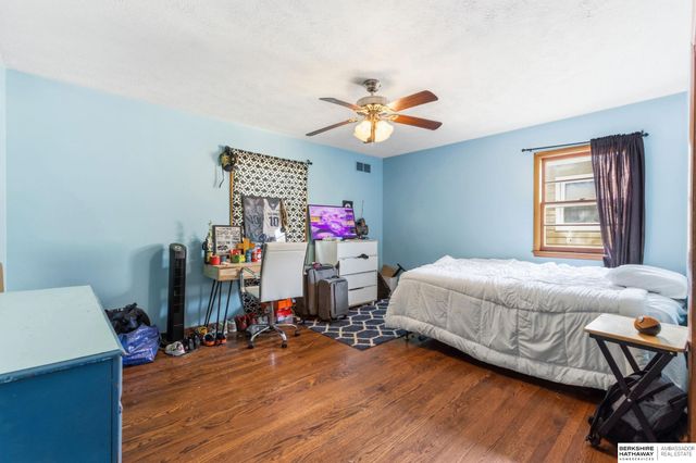 4927 Ruggles Street, Omaha, NE 68104