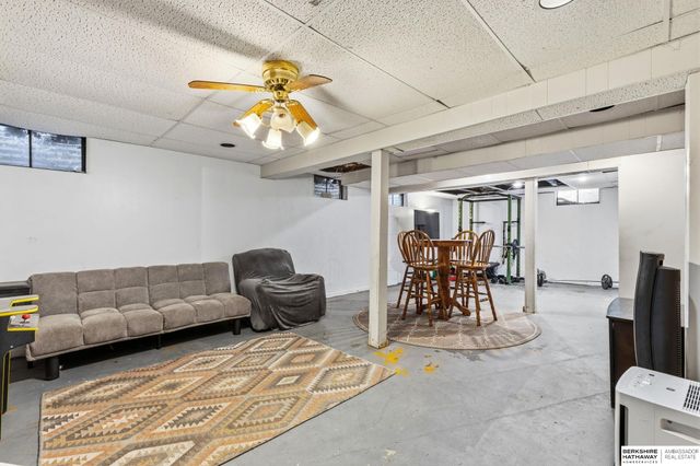 4927 Ruggles Street, Omaha, NE 68104