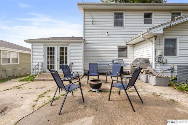 4927 Ruggles Street, Omaha, NE 68104