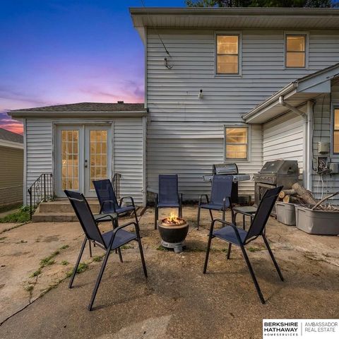 4927 Ruggles Street, Omaha, NE 68104