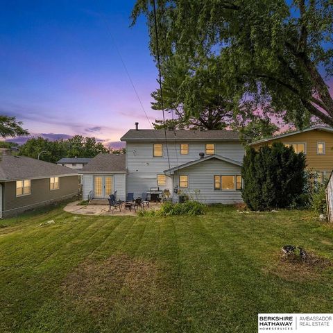 4927 Ruggles Street, Omaha, NE 68104