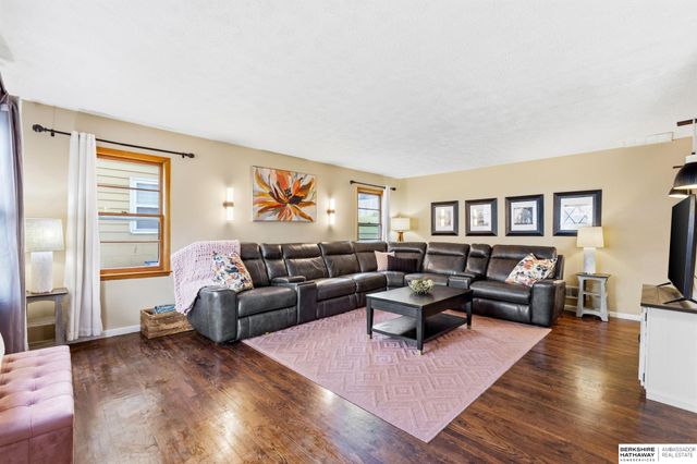 4927 Ruggles Street, Omaha, NE 68104