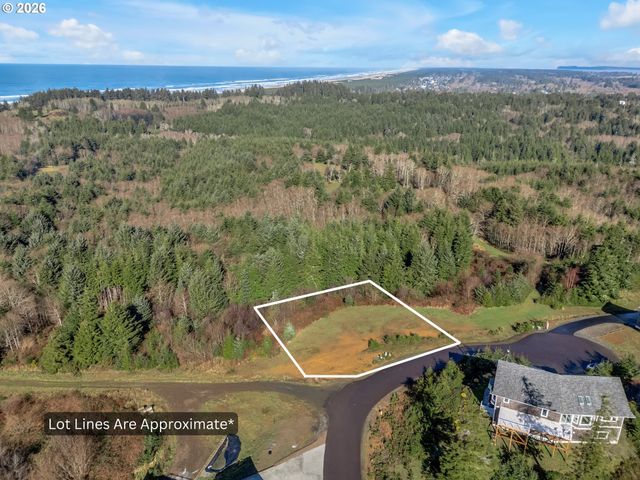 3038 Ocean View Ct, Long Beach, WA 98631