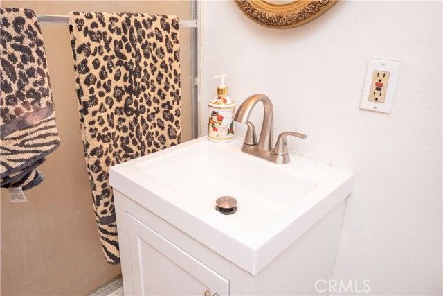 1114 E Lemon, Glendora, CA 91741