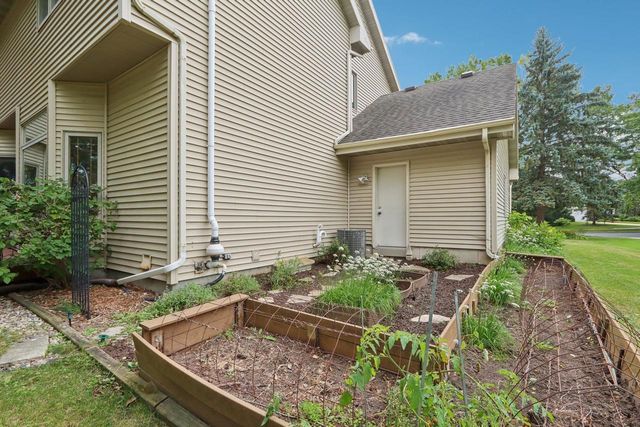 714 Ondossagon Way, Madison, WI 53719