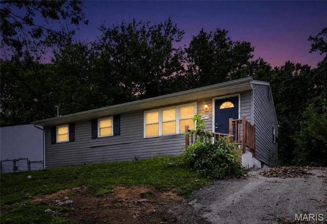 7477 Halpin Drive, St Louis, MO 63135