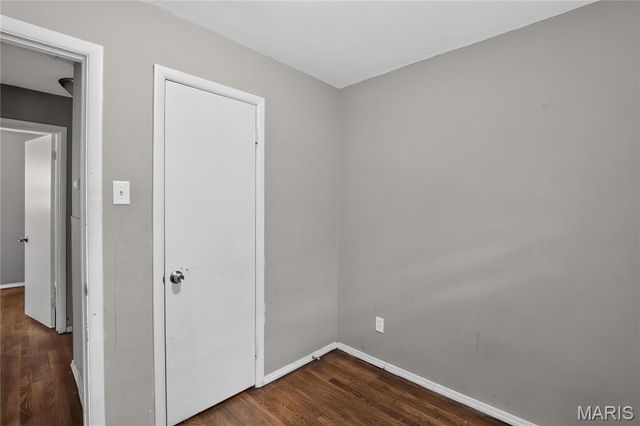 7477 Halpin Drive, St Louis, MO 63135