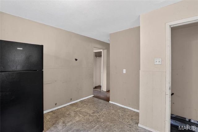 7477 Halpin Drive, St Louis, MO 63135