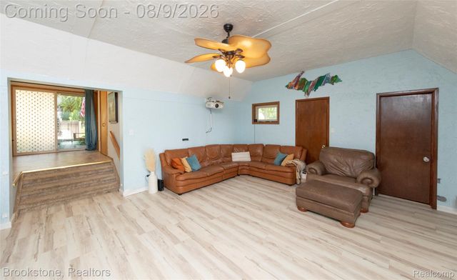 3235 McCORMICK Drive, Waterford Charter Township, MI 48328