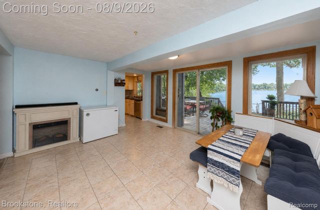 3235 McCORMICK Drive, Waterford Charter Township, MI 48328