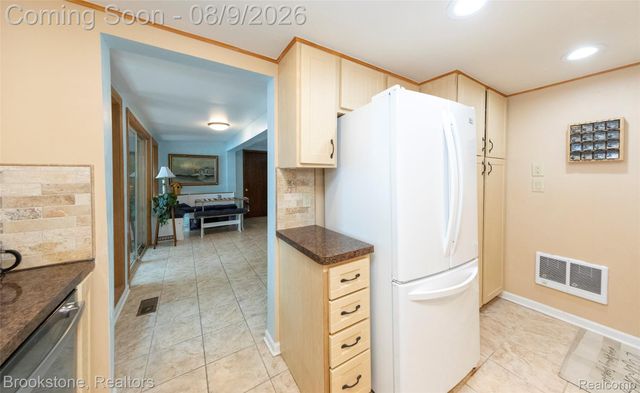 3235 McCORMICK Drive, Waterford Charter Township, MI 48328