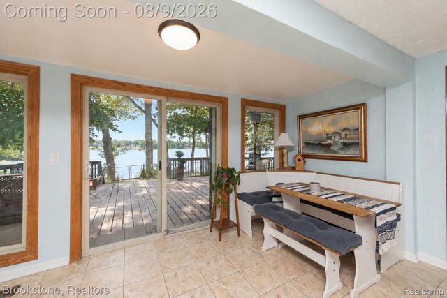 3235 McCORMICK Drive, Waterford Charter Township, MI 48328