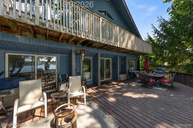 3235 McCORMICK Drive, Waterford Charter Township, MI 48328