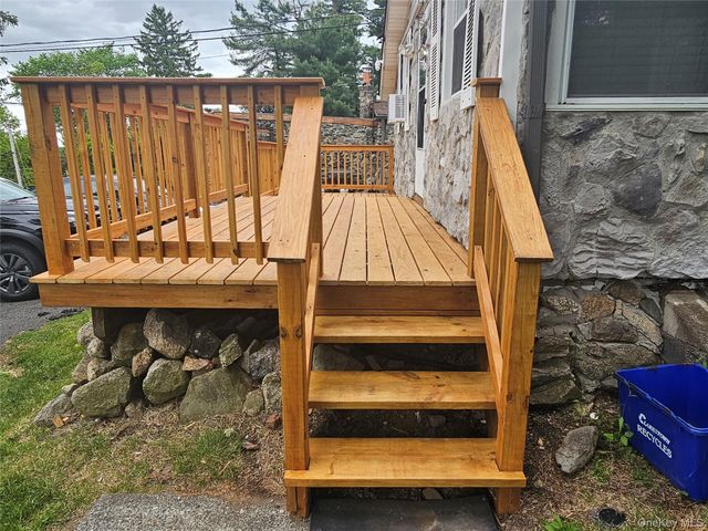 79 Buckberg Road, Tomkins Cove, NY 10986