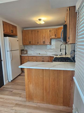 79 Buckberg Road, Tomkins Cove, NY 10986