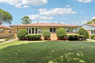 6248 W Kinnickinnic River PARKWAY, Milwaukee, WI 53219