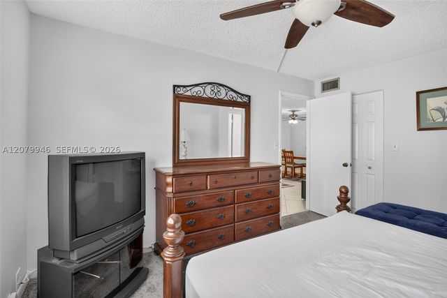 9261 Sunrise Lakes Blvd 203, Sunrise, FL 33322