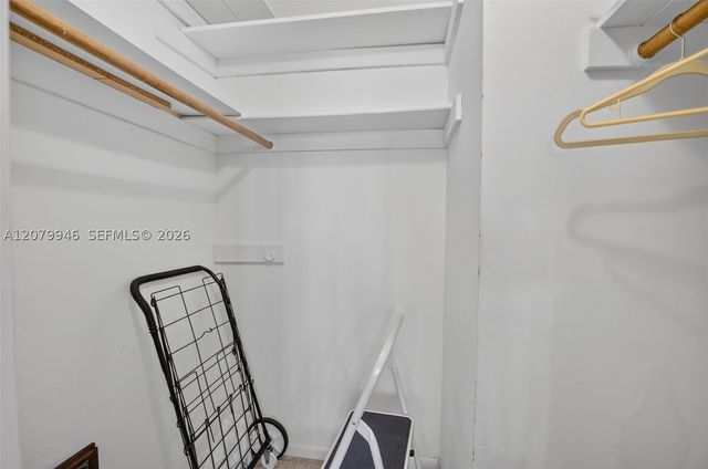 9261 Sunrise Lakes Blvd 203, Sunrise, FL 33322
