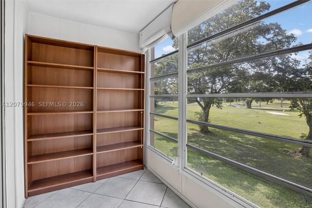 9261 Sunrise Lakes Blvd 203, Sunrise, FL 33322