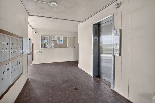 9261 Sunrise Lakes Blvd 203, Sunrise, FL 33322