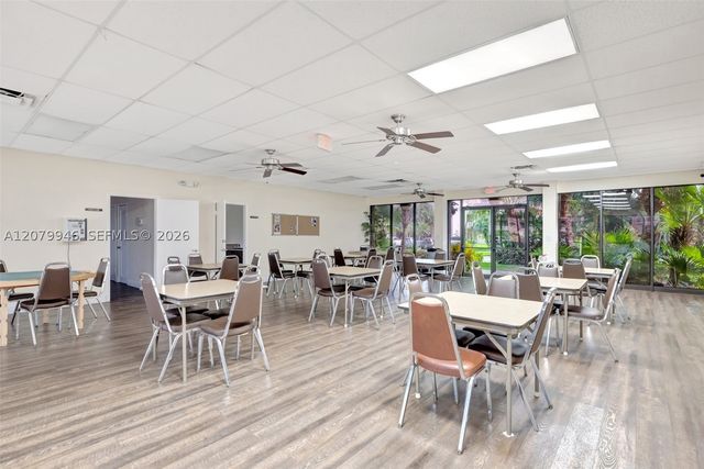 9261 Sunrise Lakes Blvd 203, Sunrise, FL 33322