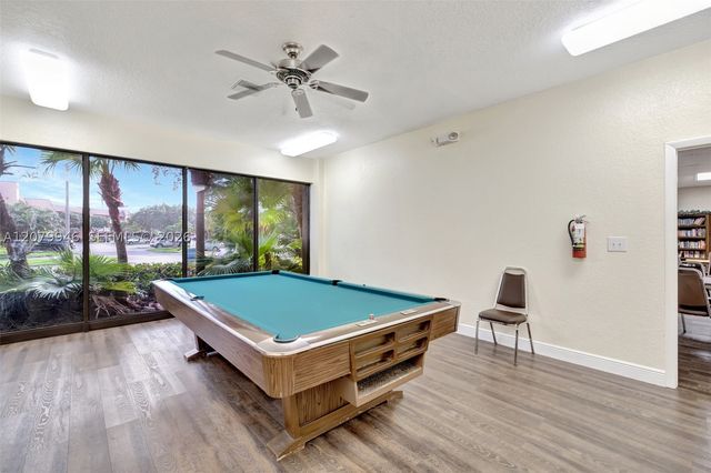 9261 Sunrise Lakes Blvd 203, Sunrise, FL 33322