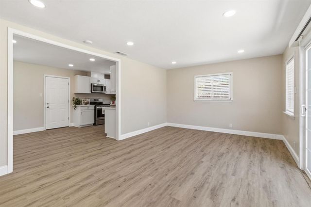 2201 Eicher Ave, Modesto, CA 95350